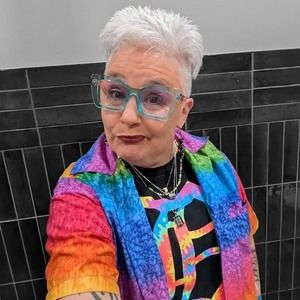 Meet your Posher, Lori